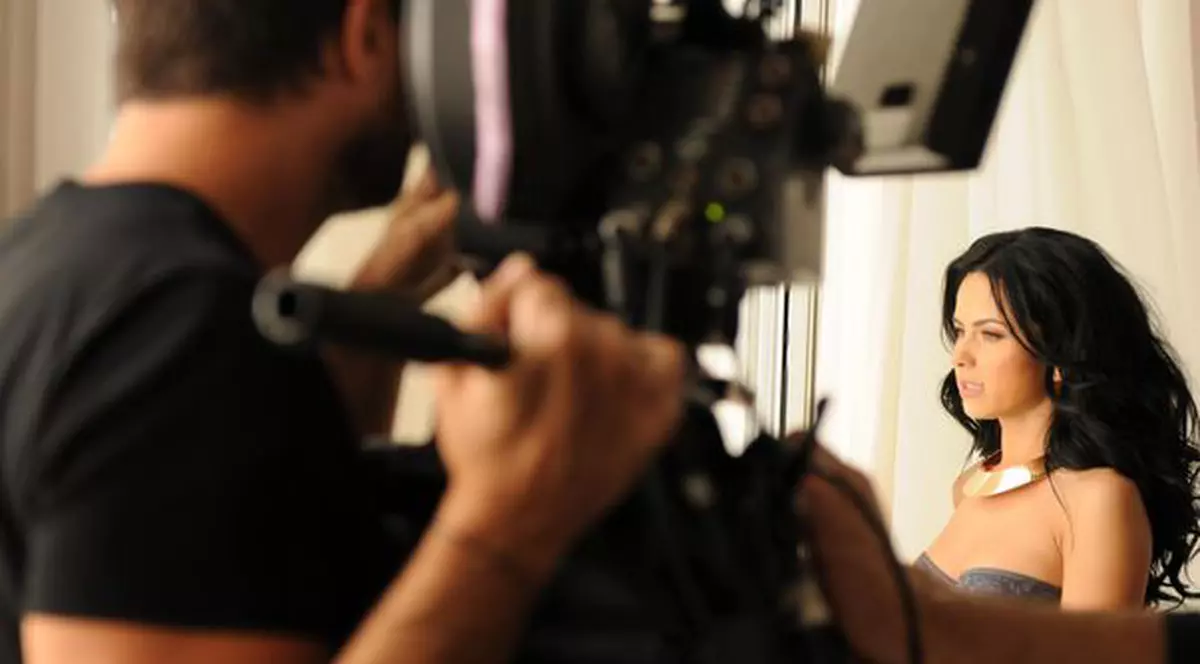 Inna: "Ieri am filmat cel mai frumos videoclip de până acum"