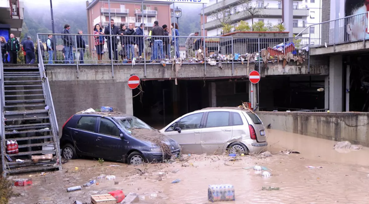 UPDATE: Un român a murit şi un altul a fost dat dispărut, în urma inundaţiilor din Italia