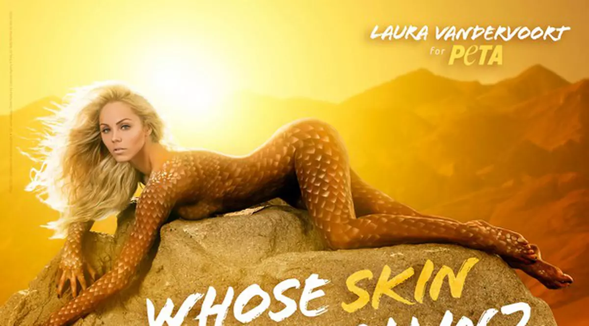 Foto | Încă o frumuseţe, goală pentru PETA: Laura Vandervoort