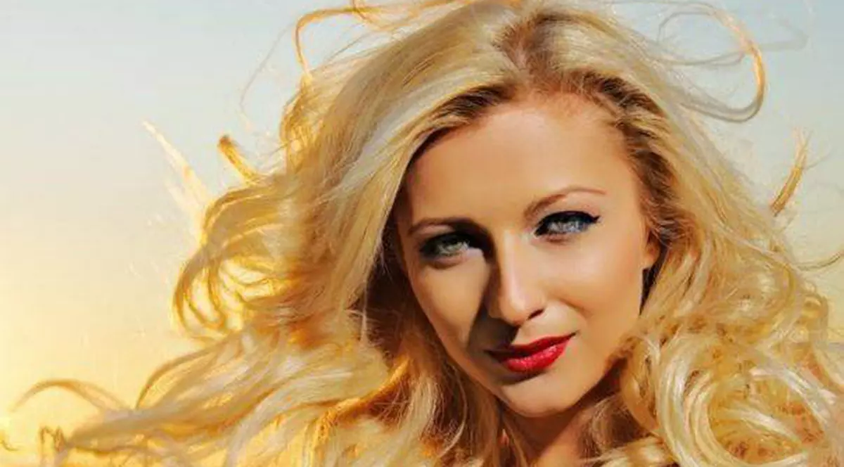 Lora, despre iubitul ei: "Este eroul meu"