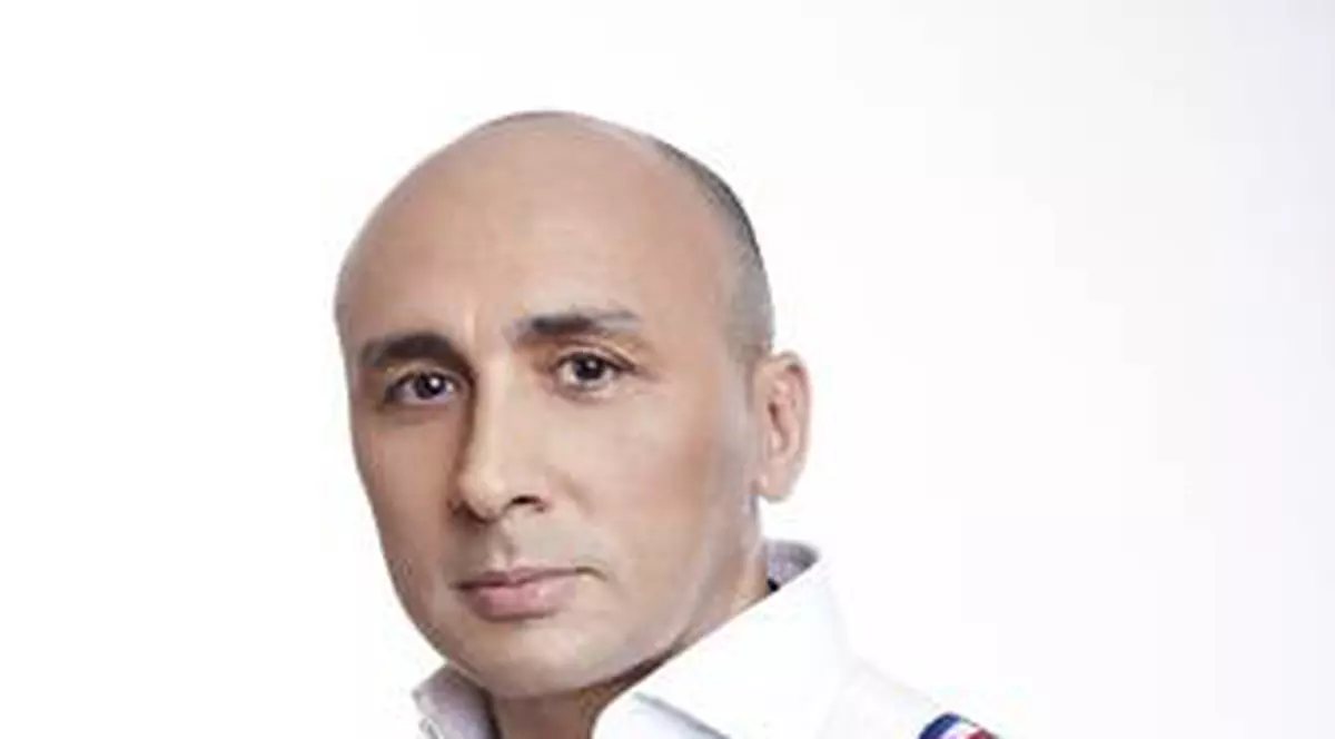 Marcel Pavel, un duet cu Tom Jones mai important decât o vacanţă cu soţia