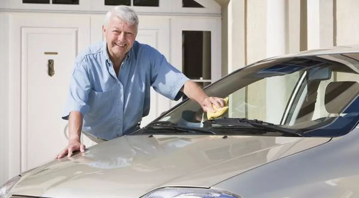 Bărbaţii care îşi iubesc maşinile sunt mult mai agresivi în trafic