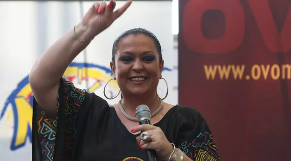 Monica Anghel: "Sunt soția perfectă"