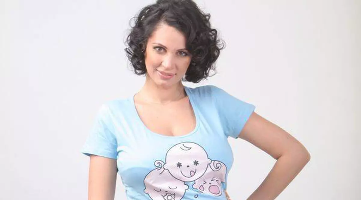 Zsolt: "Felicitări Nicoletei că a născut trei copii frumoşi şi mari!"