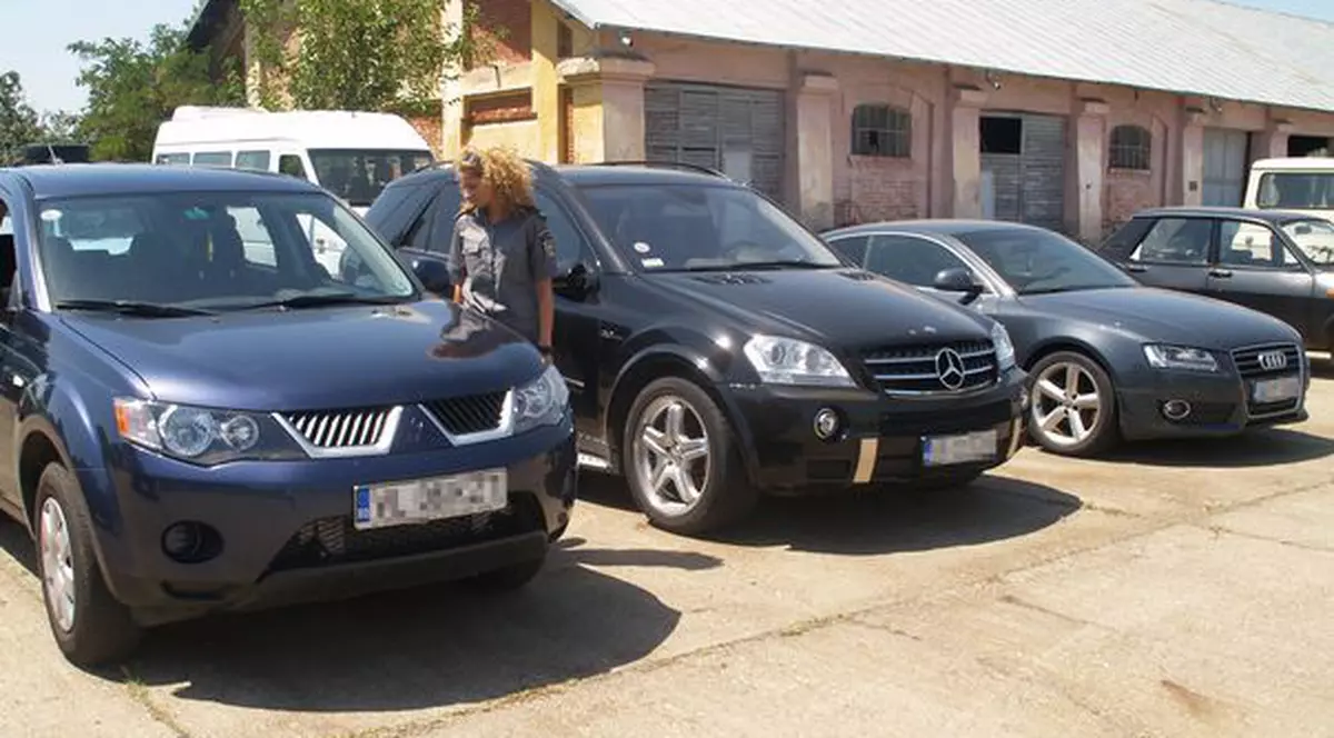 Foto | Uite ce bolizi ar putea avea ”Internele”!