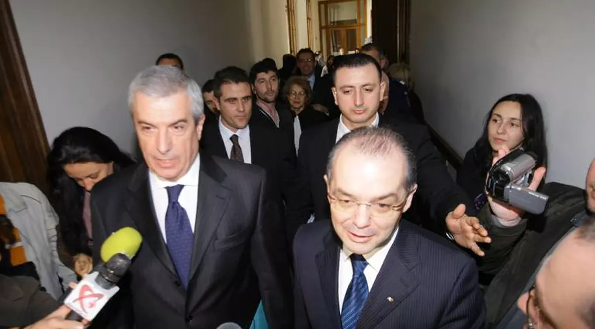 Războiul dintre Boc şi Tăriceanu nu s-a terminat! Fostul premier îi face plângere la CEDO actualului prim-ministru