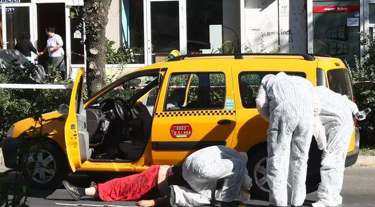 Mai multe persoane spun că l-au văzut pe ucigaşul taximetristului din Berceni