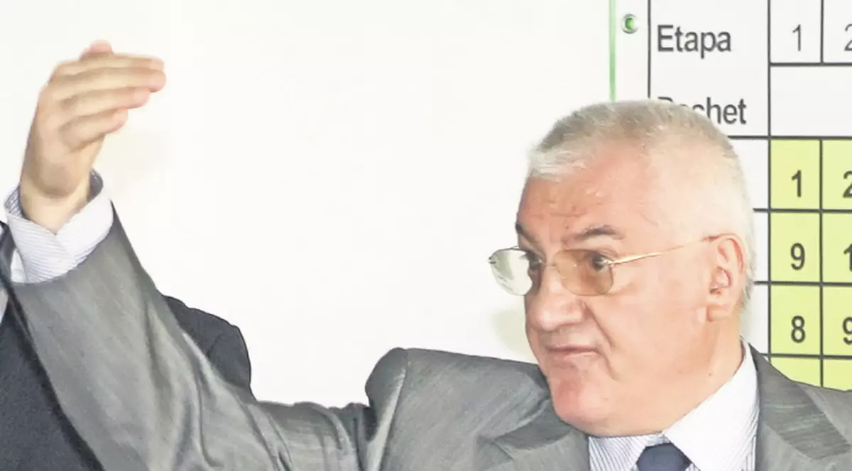Dumitru Dragomir l-a «înmuiat» pe șeful roș-albaștrilor cu blesteme: "Să-l doară o unghie şi o măsea"