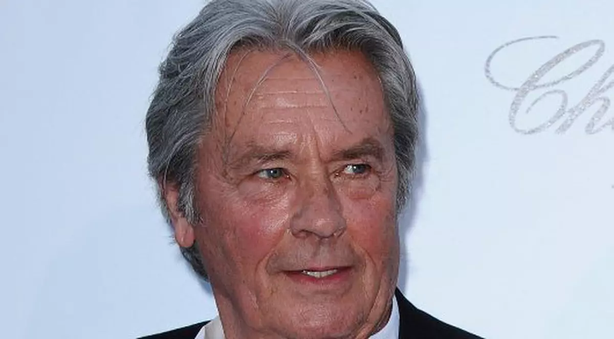 Alain Delon îşi vinde colecţia de mii de sticle de vin. Vezi la cât este estimată!