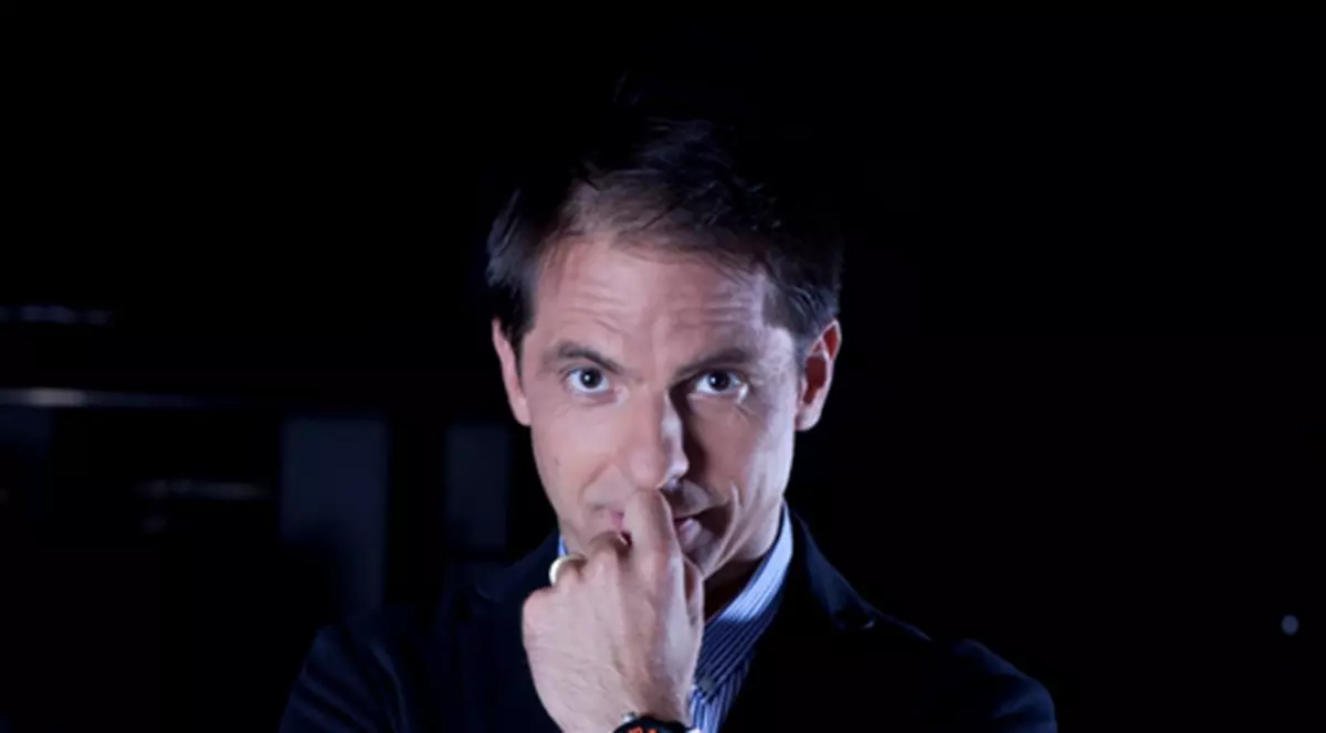 Vedetă autohtonă întoarsă în timp cu ajutorul magiei făcute de Dan Negru