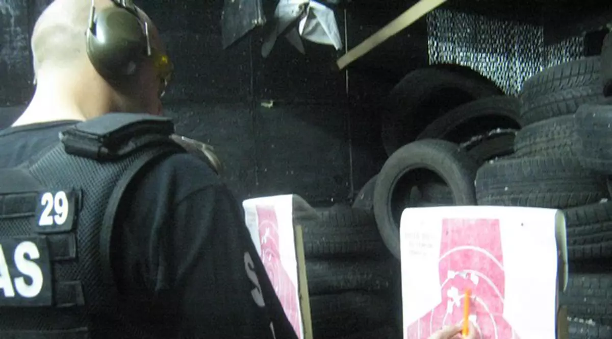 Foto | Trăgătorii SIAS de la Poliţie ucid în doar câteva secunde!