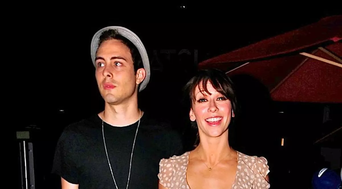 Câtă umilinţă! Jennifer Love Hewitt, părăsită printr-un mesaj