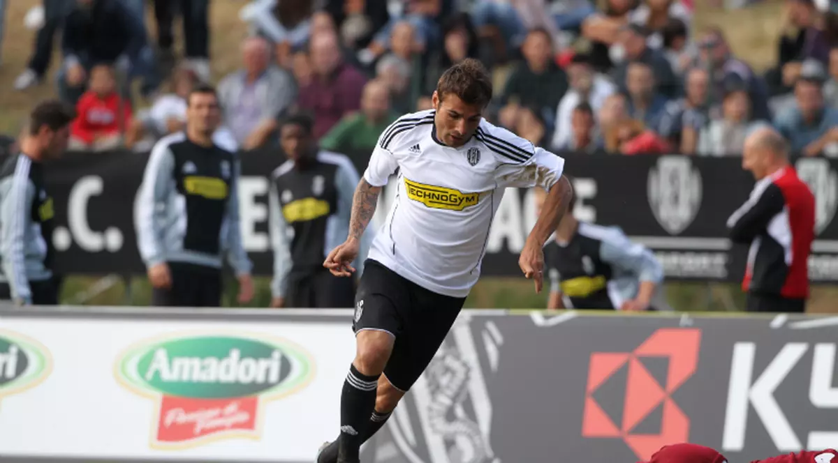 Senzaţional: AC Milan îl vrea pe Adrian Mutu!