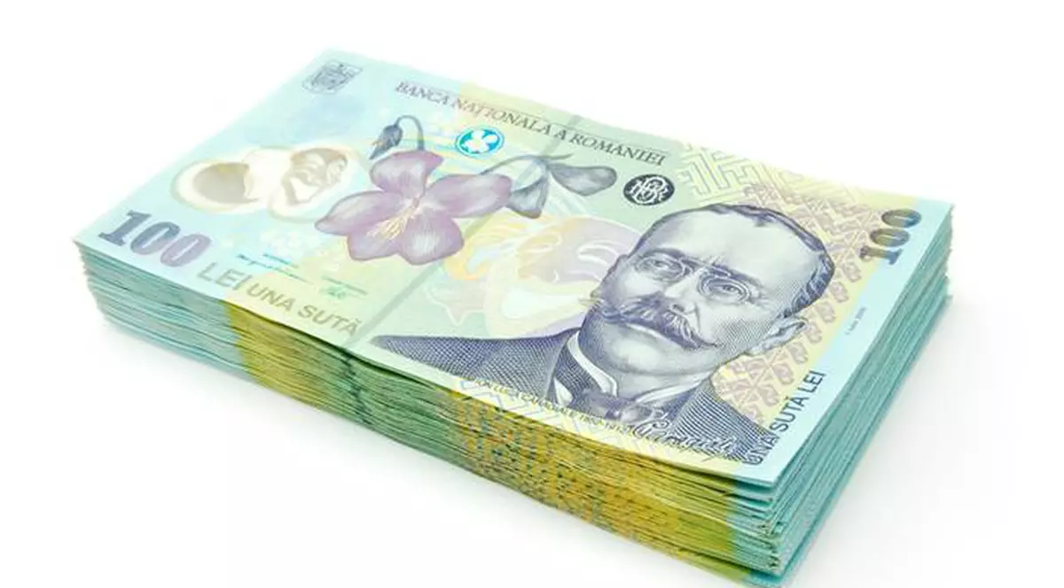 FMI ne lasă să visăm: anul viitor am putea avea măriri de pensii şi salarii 