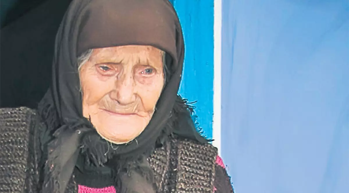 Are 100 de ani şi 99 de urmaşi