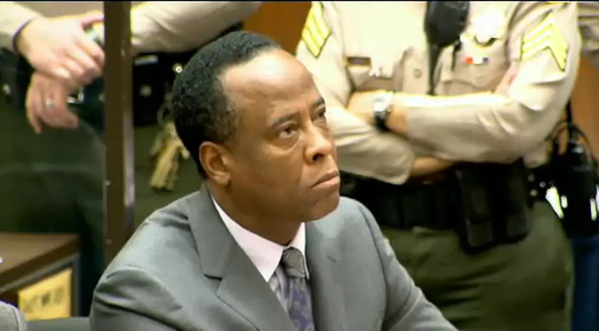 "Conrad Murray juca ruleta rusească cu Michael Jackson în fiecare noapte!"
