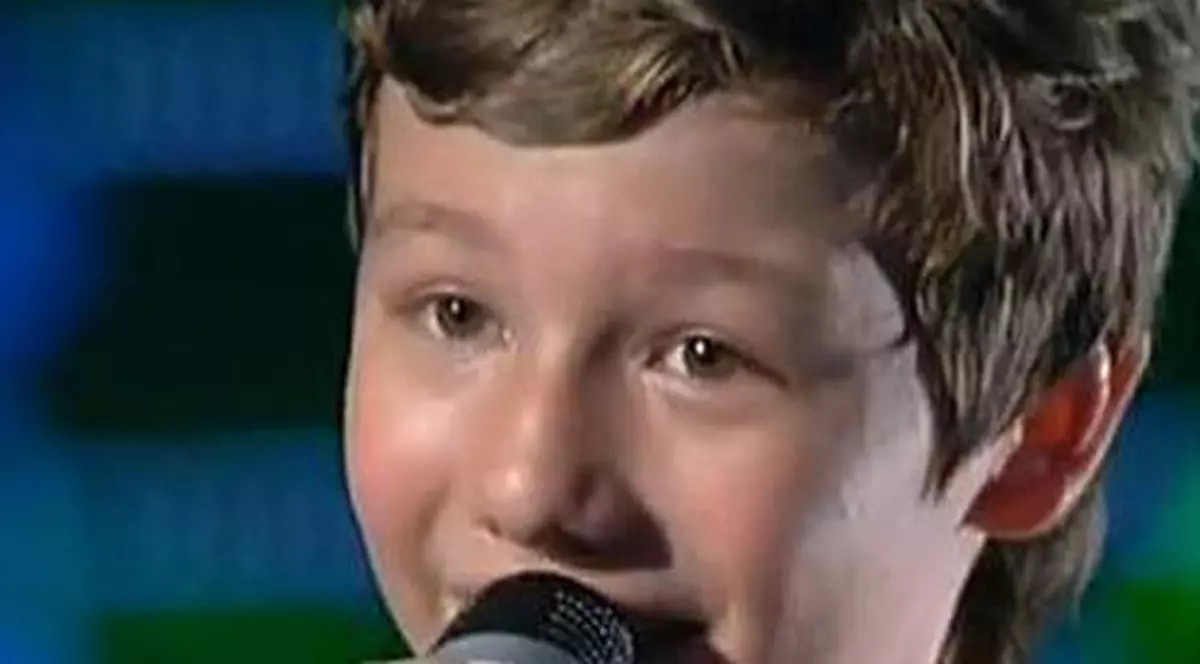 Povestea lui Ștefan, copilul cu chip de înger care a uimit Italia: ”Dormea în microbuz ca să ajungă la pregătiri”