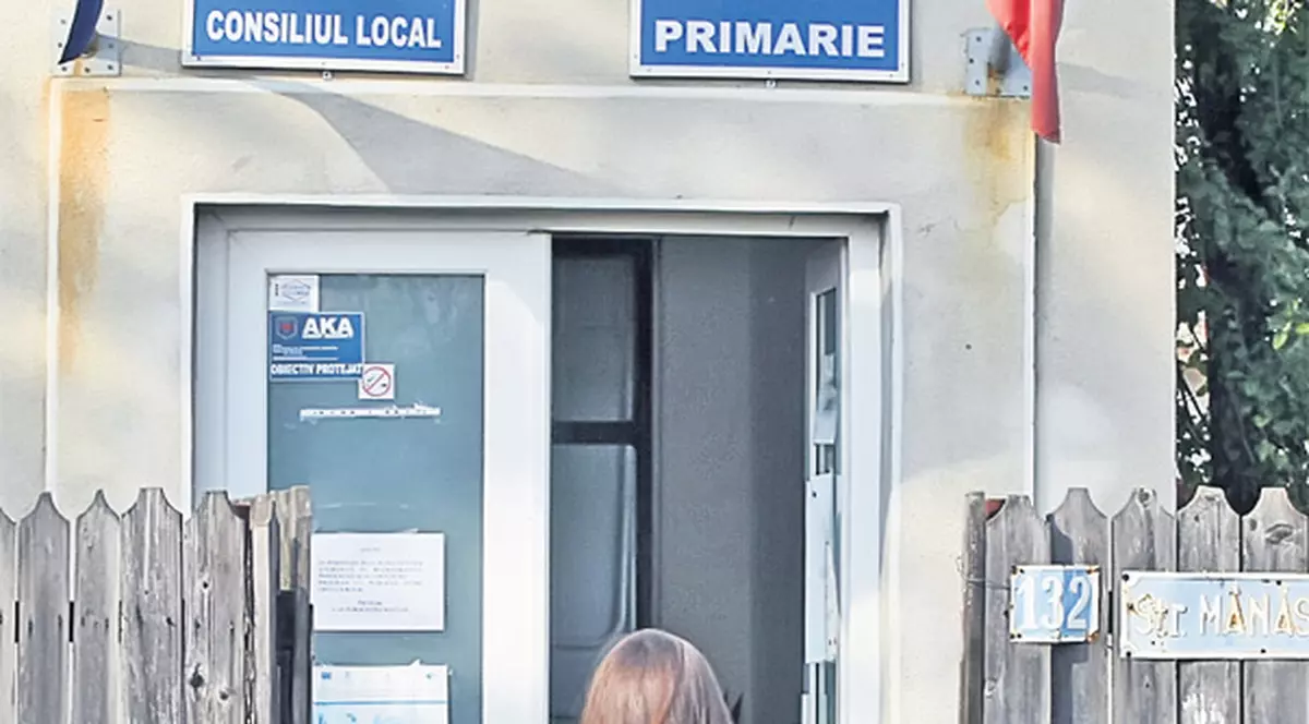 Monica Gabor l-a rugat pe primarul din Ciolpani să o ajute cu custodia