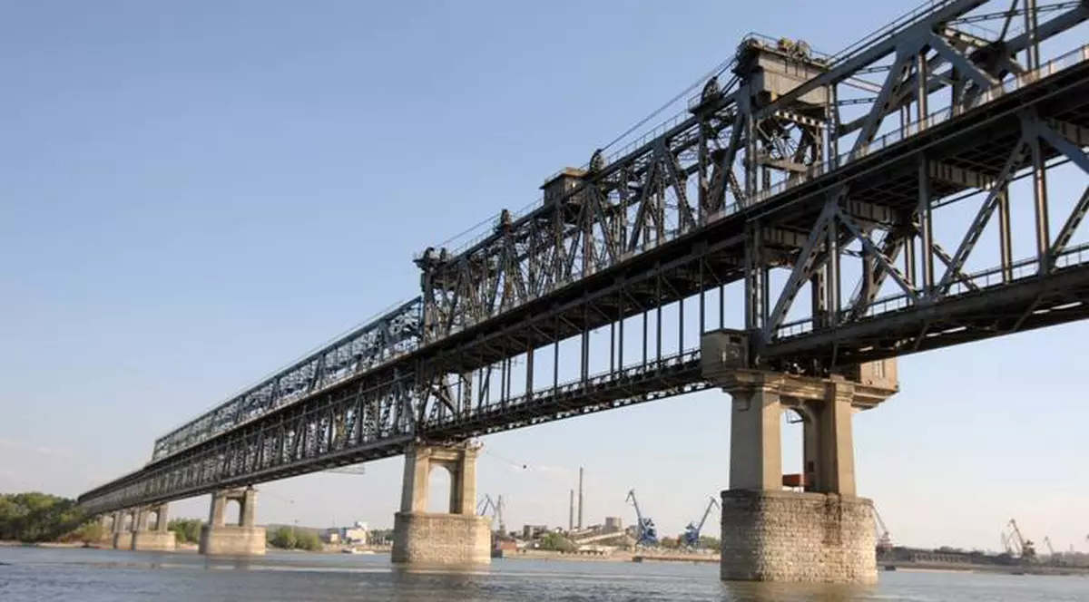 Circulaţia pe Podul Giurgiu - Ruse întreruptă 