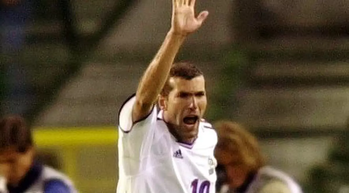 Zidane, Maldini şi Platini fac parte din cea mai bună echipă din istoria Campionatului European