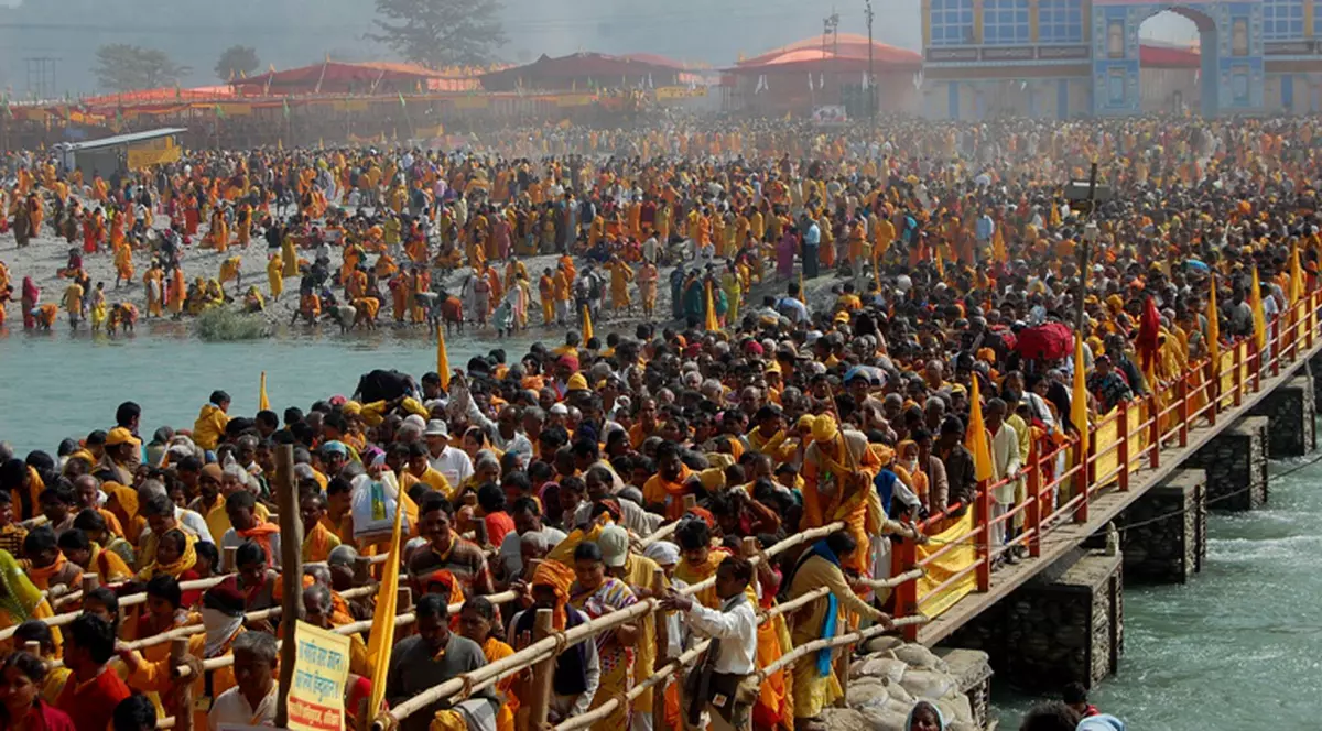 16 morţi şi zeci de răniţi, în timpul unei procesiuni în India