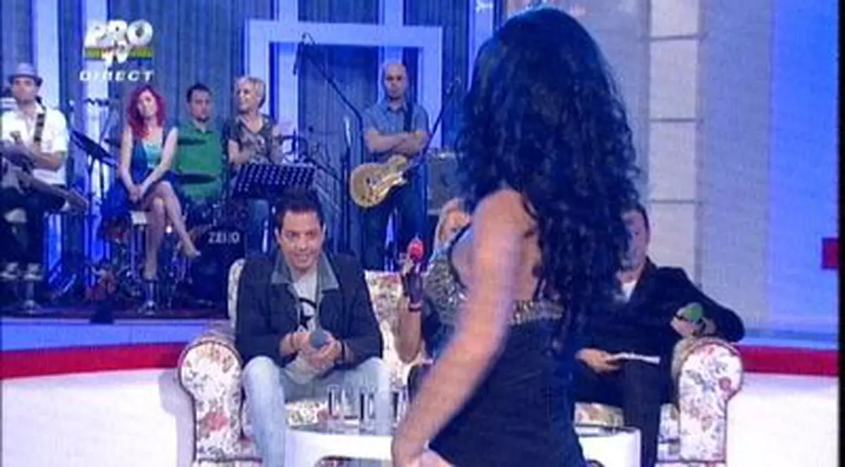 Foto | Jean de la Craiova, cucerit de posteriorul unei dansatoare: "E bine, bine de la spate"