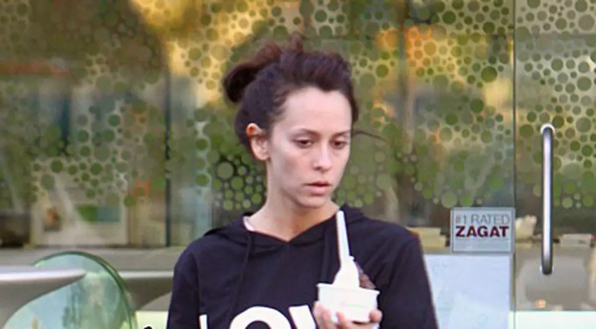 Foto | Cât de ofilită pare Jennifer Love Hewitt fără machiaj!