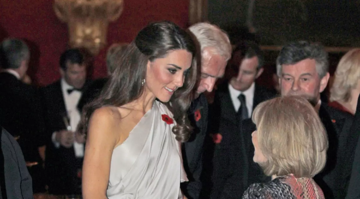 Kate Middleton, însărcinată în şase săptămâni