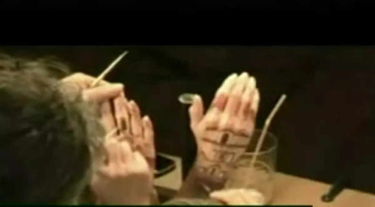 Mâinile unei britanice valorează 5 milioane de lire sterline