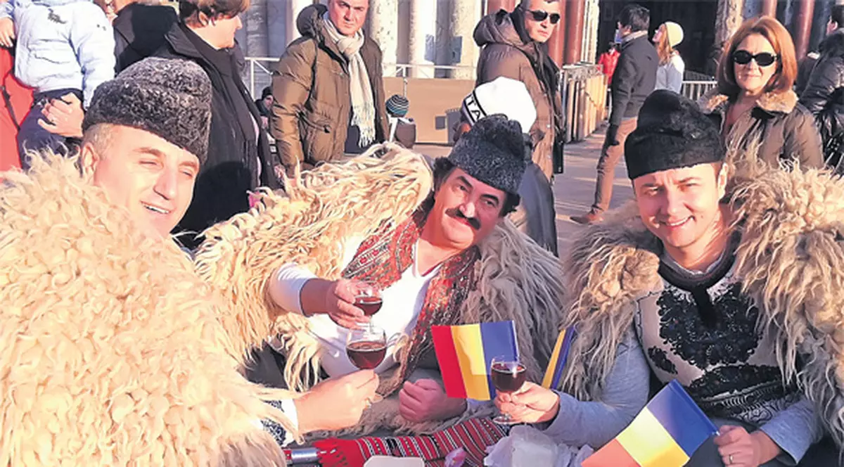 Măruţă, cu zacusca la Veneţia | De Ziua Naţională, PRO TV face 17 ani!