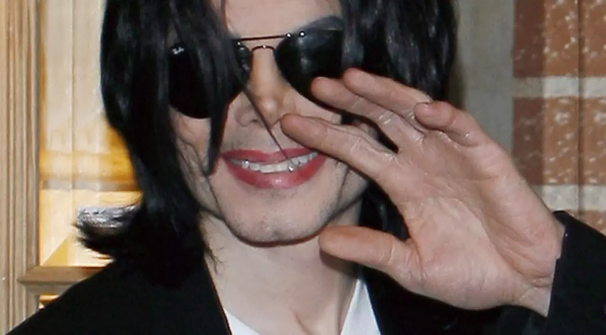 Video | Ipoteză terifiantă! Sufletul lui Michael Jackson a rămas prins între două lumi?