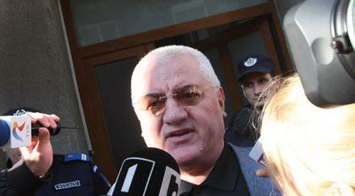 Dragomir, presat de familie să demisioneze! Crezi că ar trebui să plece?