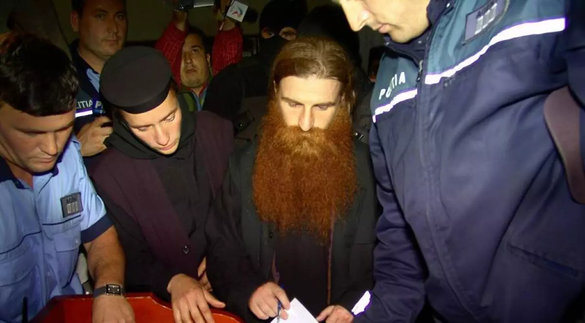 Fostul preot Corogeanu, condamnat după ce a ucis o femeie la mănăstirea Tanacu, eliberat condiționat