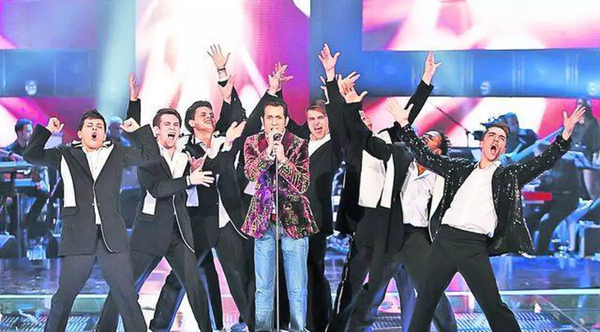 Iulian Canaf: "Dacă va fi să câştig, voi da jumătate din bani oamenilor amărâţi, de pe stradă"