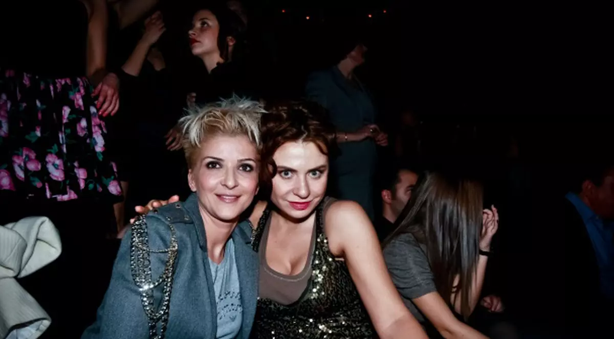 Foto | Adina Buzatu şi-a pierdut cheile la Balul Bobocilor Colegiului „Gheorghe Lazăr”