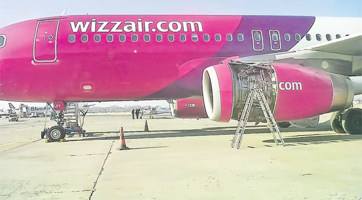 I s-a rupt fuselajul după decolare | Foto