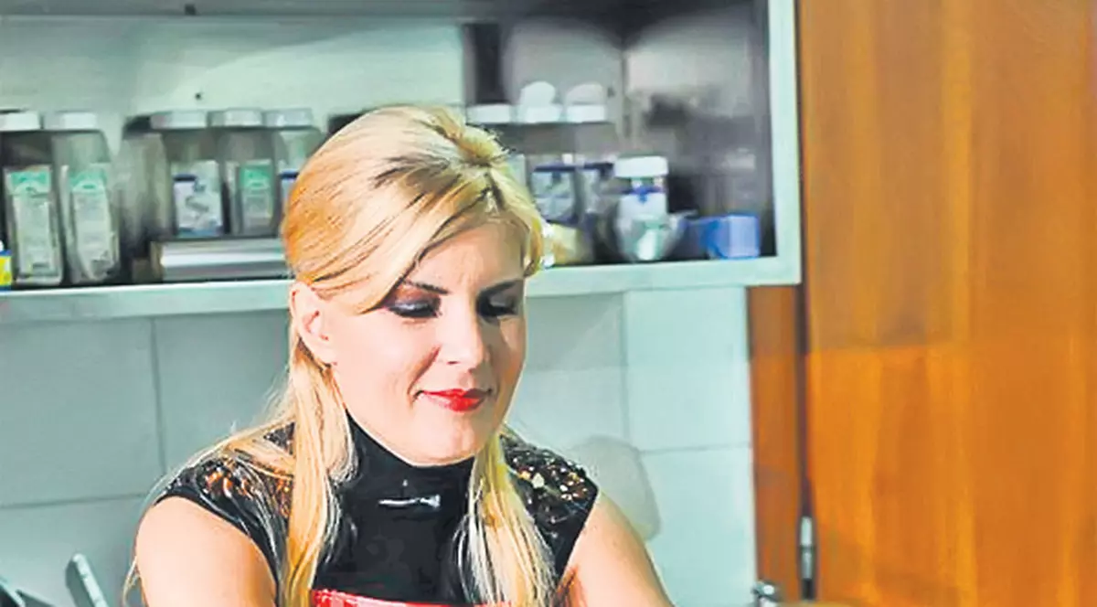 Elena Udrea: «M-am măritat de ziua mea»