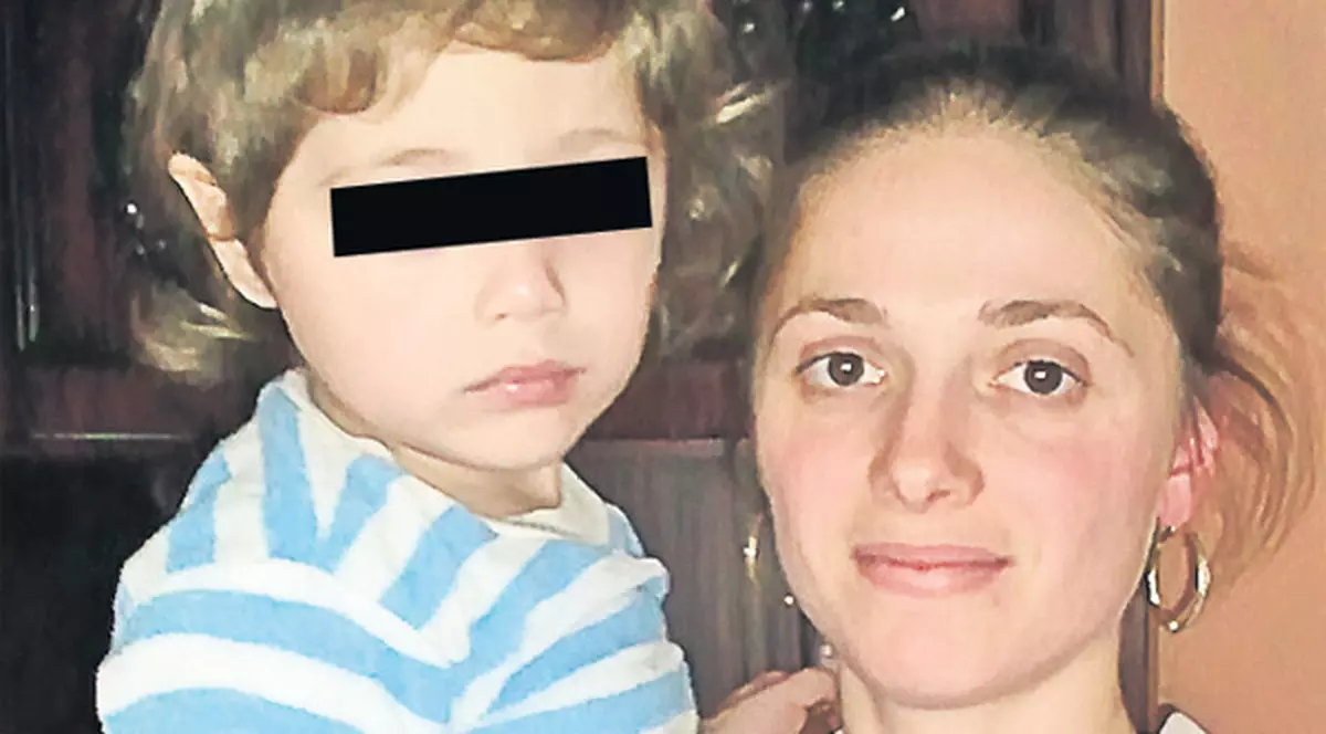 200.000 € pentru copilul ars în incubator. Părinţii vor face recurs