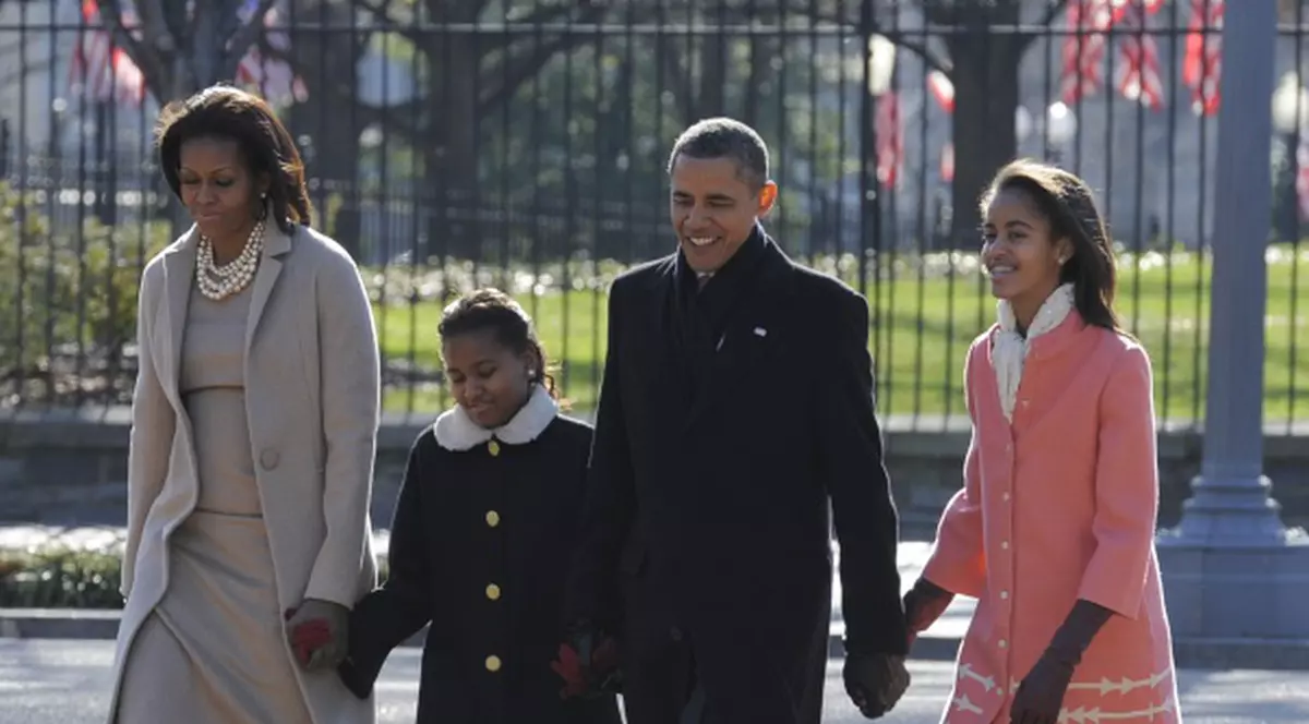 Incredibil! Află cât costă vacanţa de trei zile a familiei Obama!