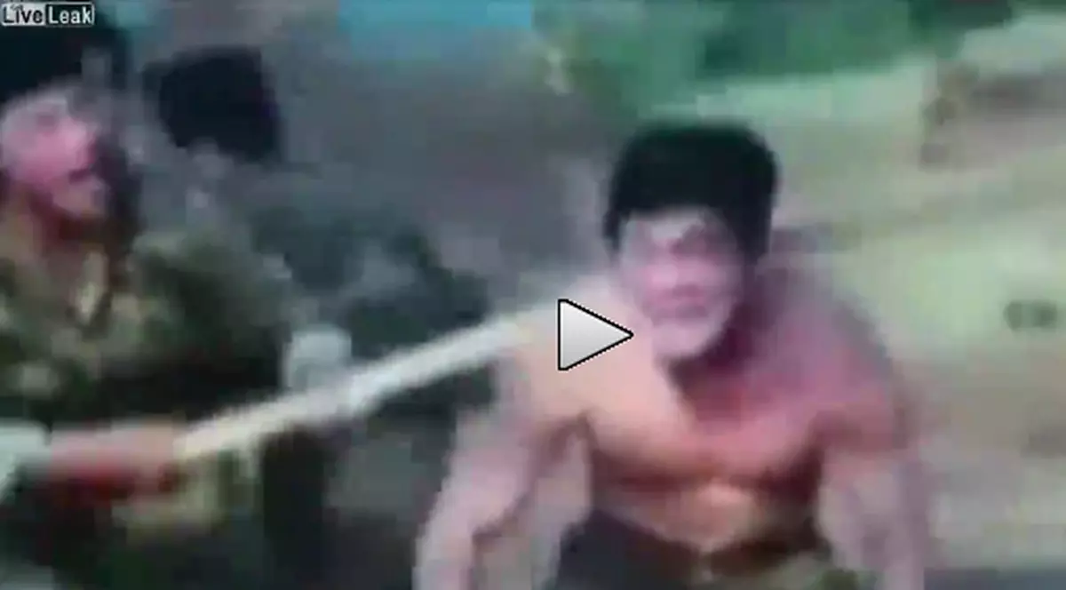 Şocant! Vezi cum erau schingiuiţi la antrenamente bodyguarzii lui Kim Jong Il | VIDEO