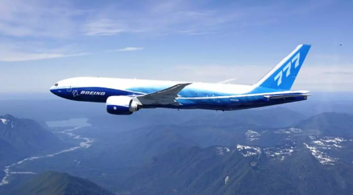 Un avion a efectuat o aterizare de urgenţă la Moscova 