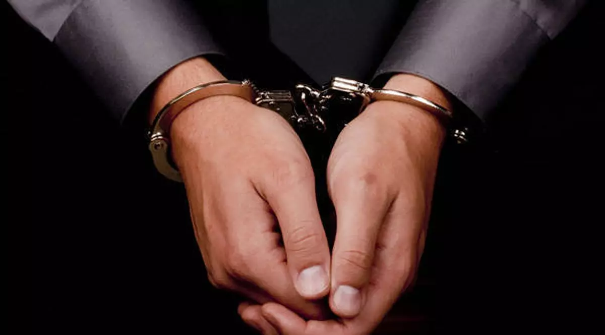 Procurorii francezi şi români caută o bandă de proxeneţi