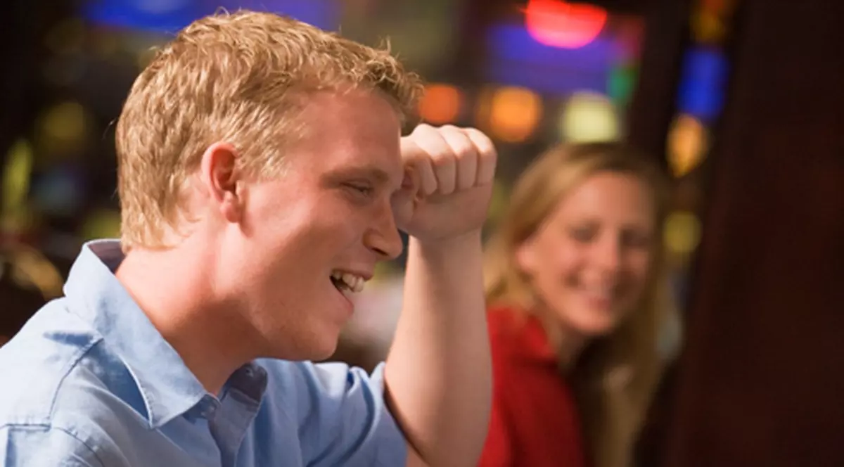 A câștigat la cazinou 43 de milioane de euro, dar i s-au oferit 100 de euro și o masă gratis. Află cum este posibil!