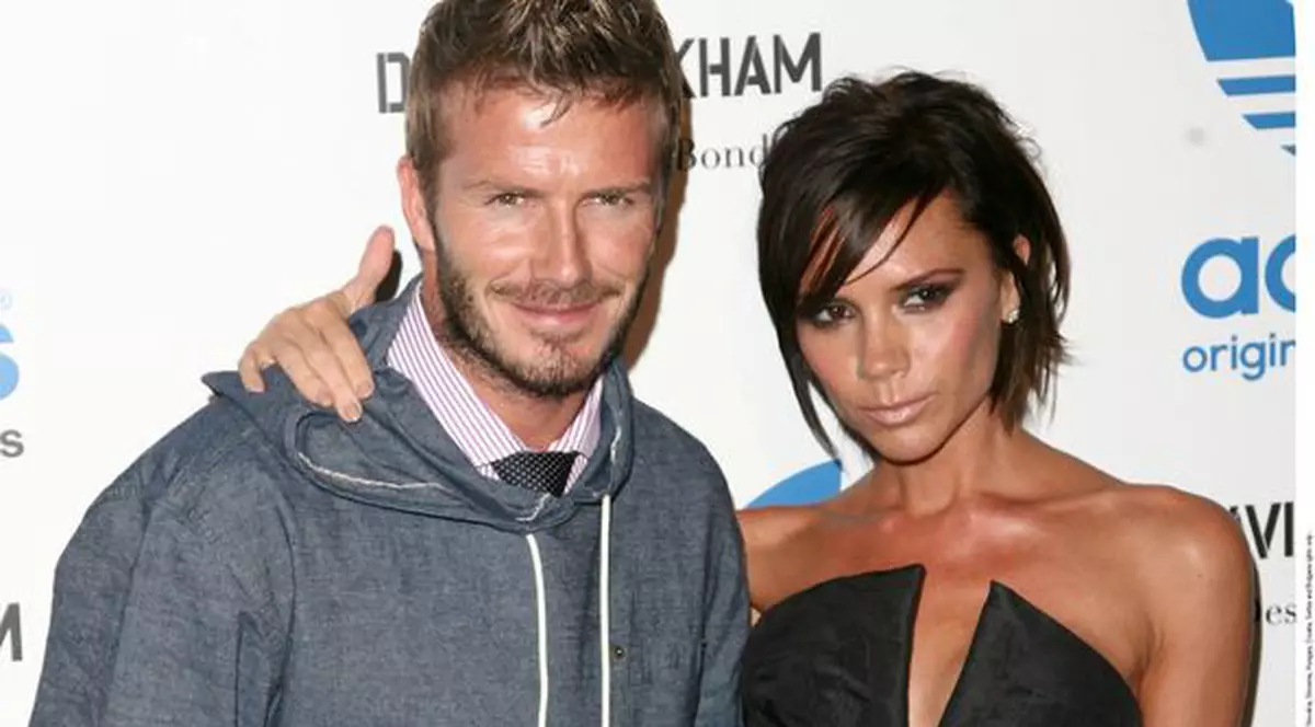Îi dau banii afară din casă! Victoria și David Beckham și-au luat brazi de Crăciun de 40.000 €