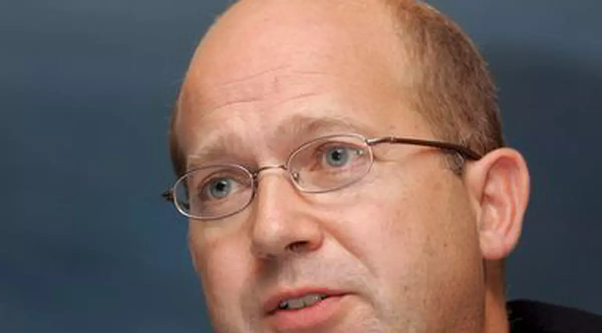 Ambasadorul britanic la Teheran: "Devastarea ambasadei nu s-ar fi putut produce fără consimţământul regimului iranian"