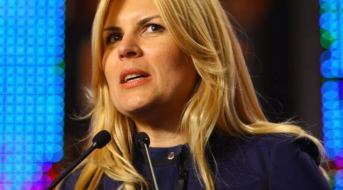 Află care sunt scriitorii preferaţi ai Elenei Udrea