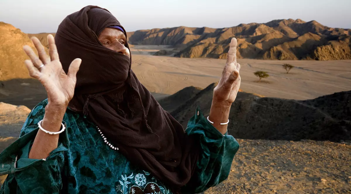 Mii de femei au ieşit în stradă la Cairo 