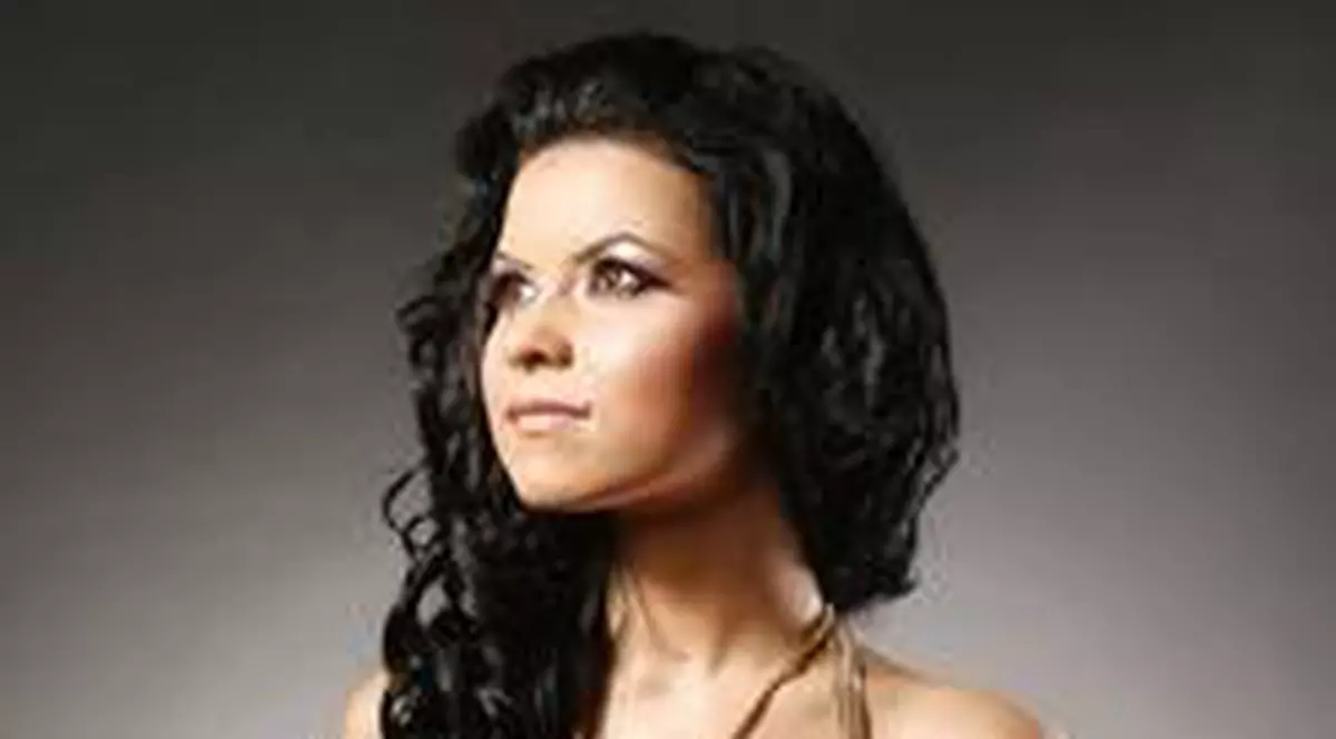 Inna: ”Îmi pare rău că noi, în România, avem numai colinde triste” | VIDEO