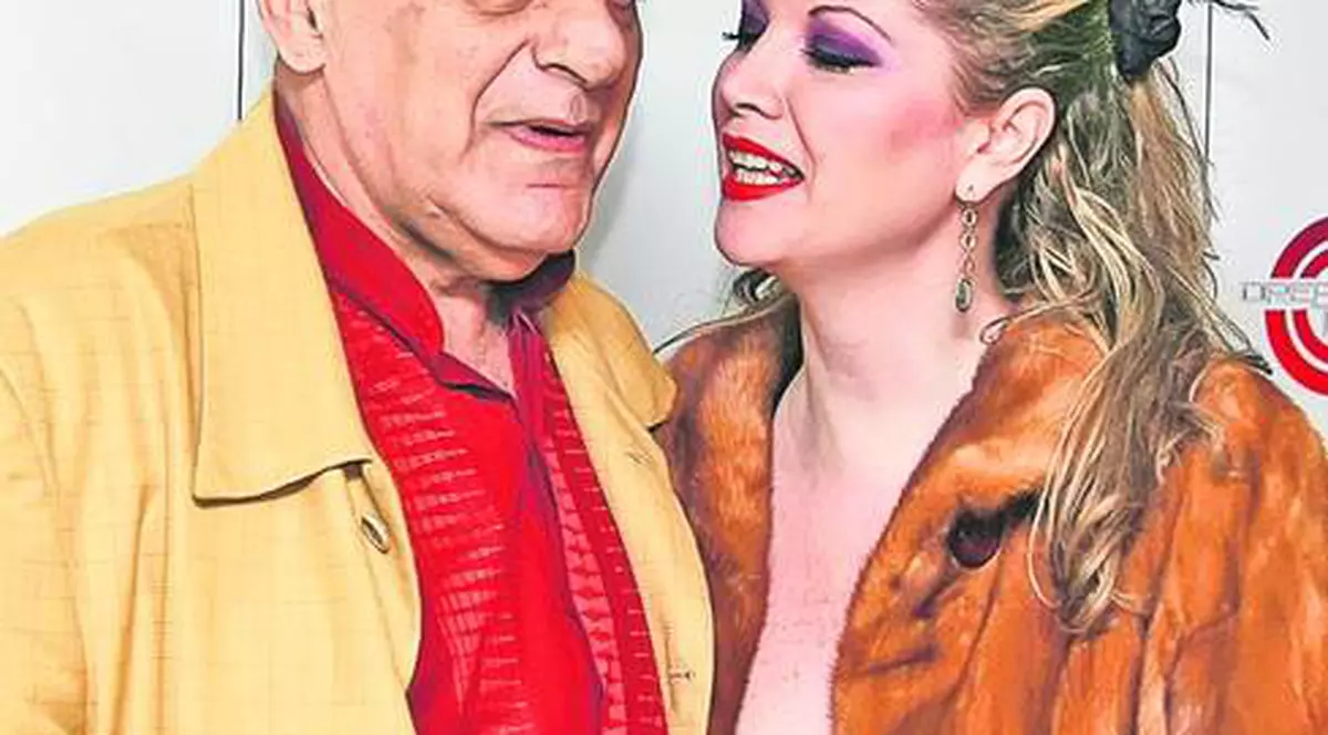 Viorel Lis joacă la păcănele în  Noaptea dintre ani