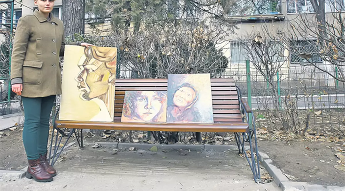 Lipsa banilor poate lăsa o tânără pictoriţă fără casă: "Nu vreau să mor de frig în stradă"